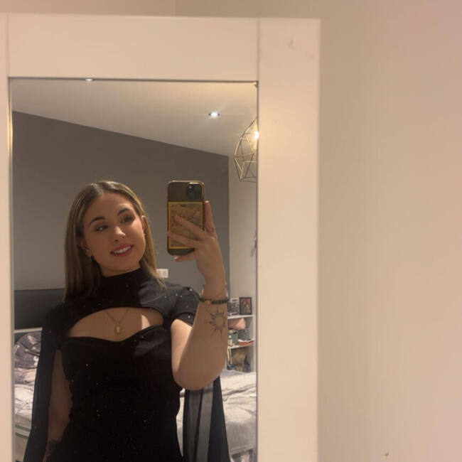 Babysitter in Liffol-le-Grand: Noemie