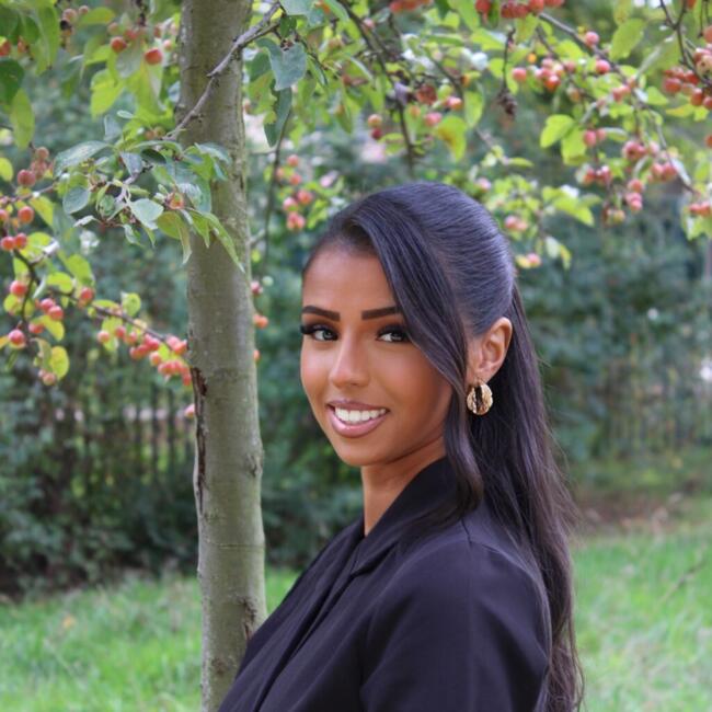 Babysitter in Villetaneuse: Syrine