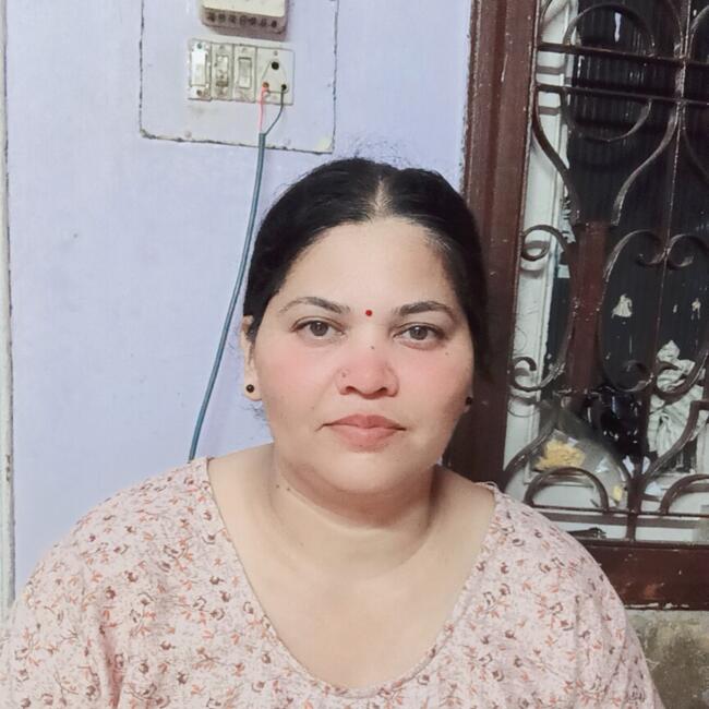 Babysitter in Greater Noida: Rajni