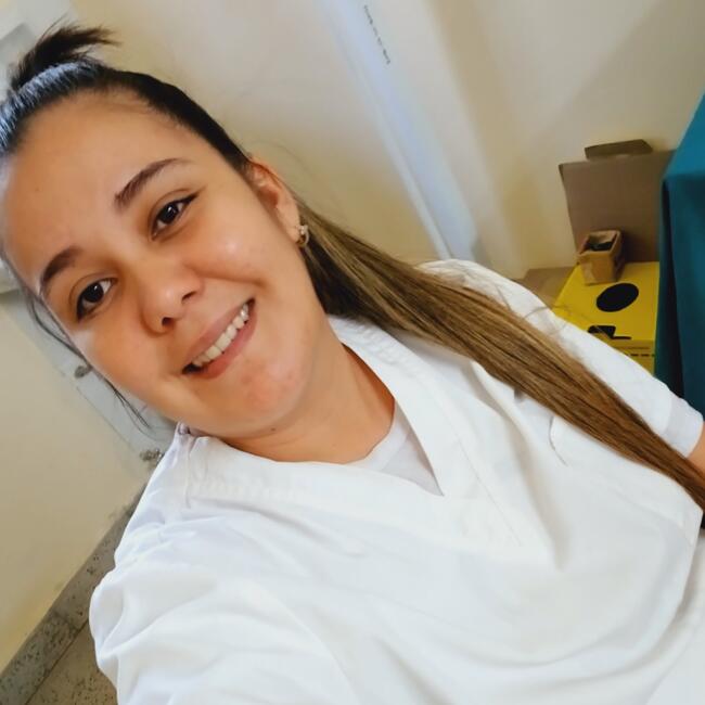 Babysitter in L'Hospitalet de Llobregat: Evelin