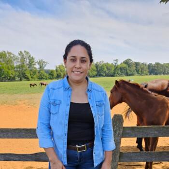 Babysitter in Kearny: Mayra