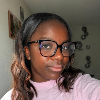Babysitter in Combs-la-Ville: Mayunga-Prescil