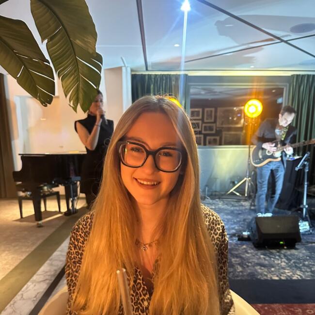 Babysitter in Troyes: Eva