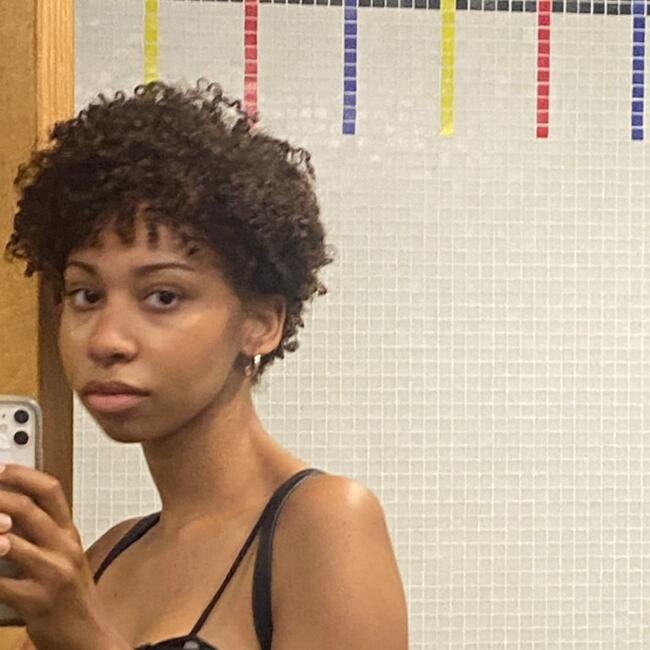 Babysitter in Paris: Floriane