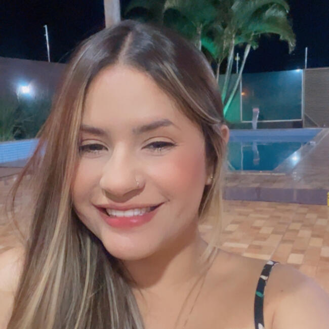 Babá em Londrina: Thais