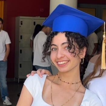 Babysitter in Vénissieux: Donia