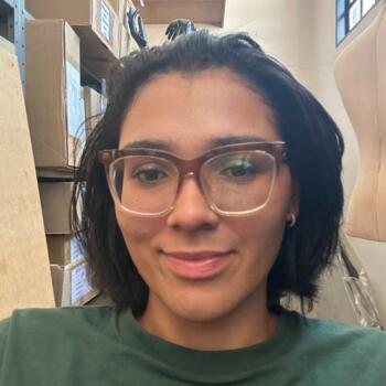 Babysitter Araraquara: Emily