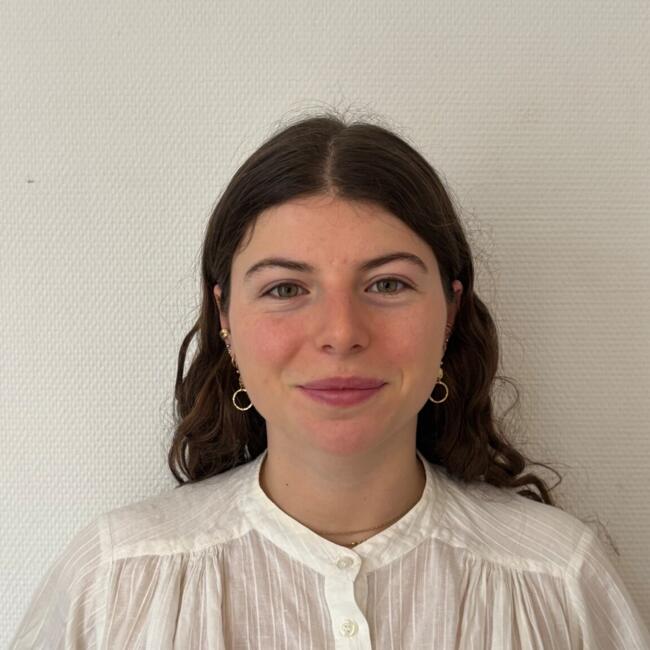 Babysitter in Reims: Jeanne