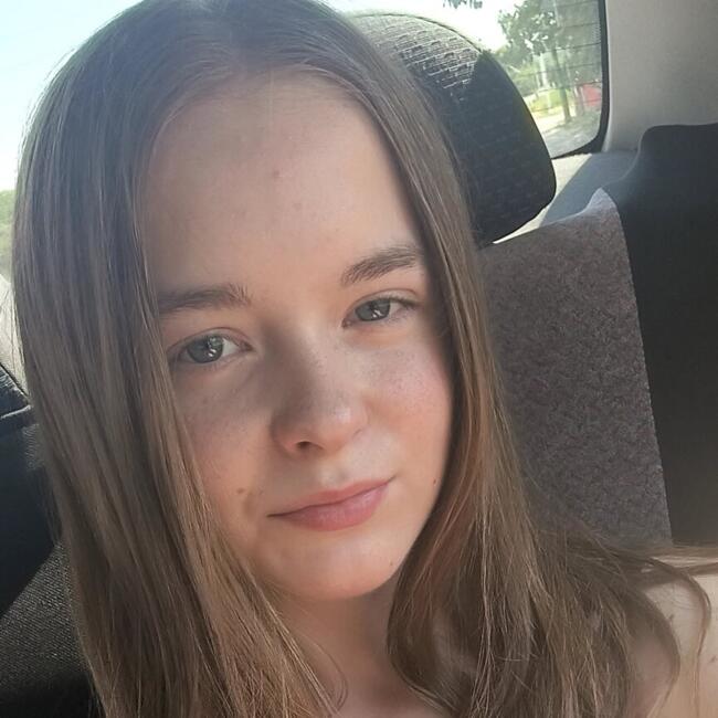 Bébiszitter Dunaújváros területén: Vivien