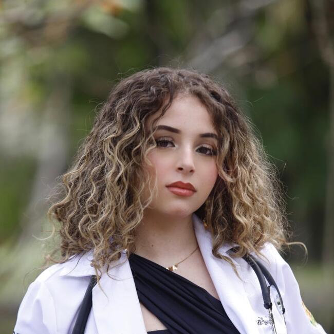 Babá em Brazlândia: Karen queiroz