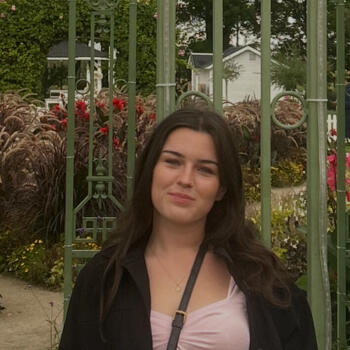 Babysitter in Wien: Jasmina