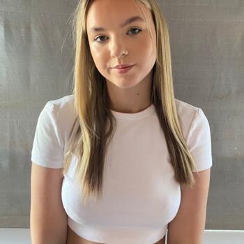 Babysitter in Guildford: Millie