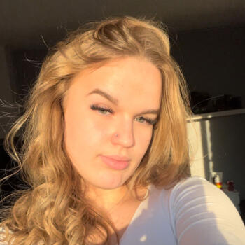 Babysitter in Mompach: Leticia