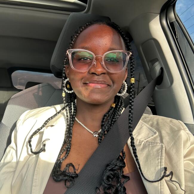 Babysitter in Kitchener: Nicole