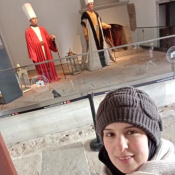 Babysitter in Villeneuve-la-Garenne: Karima