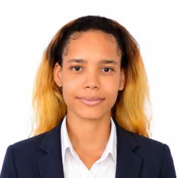 Babysitter in Limoges: Leatitia