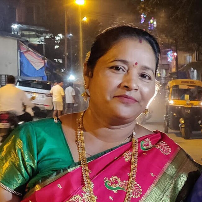 पुणे में बेबीसिटर: Anita