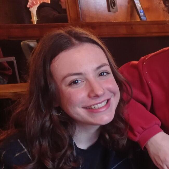 Babysitter in Lamballe: Billie
