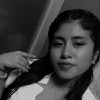 Babysitter in José Leonardo Ortiz: Yasli Anahi Coronado Tunga