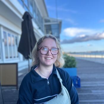 Babysitter in Sydney: Amy