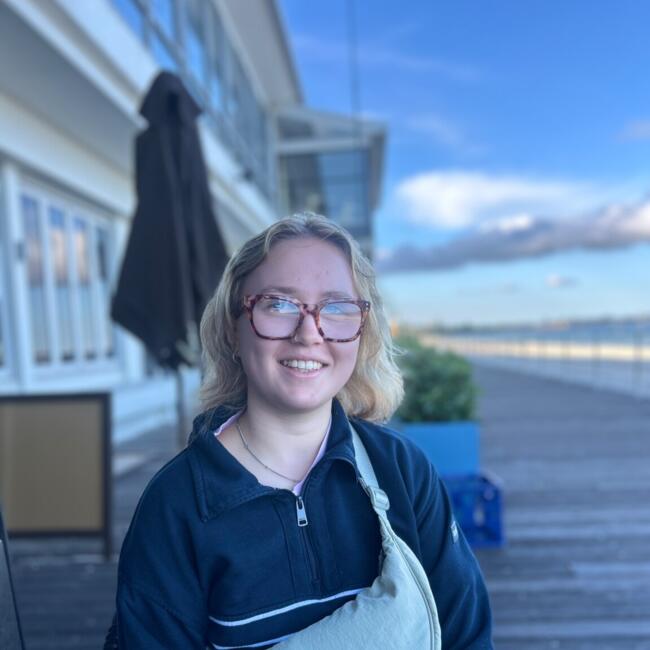 Babysitter in Sydney: Amy