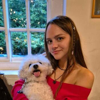Babysitter in Torquay: Jade