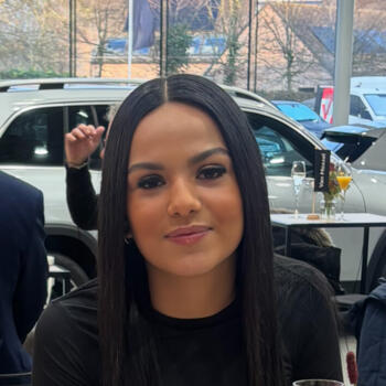 Babysitter in Oudenburg: Laetitia