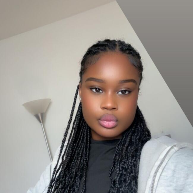 位于Bagneux的临时保姆: Aaliya