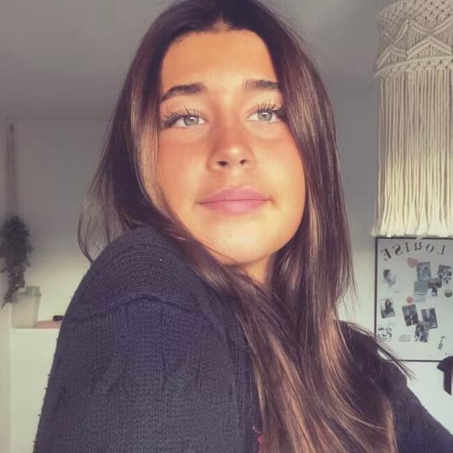 Babysitter in Bois-Guillaume: Louise