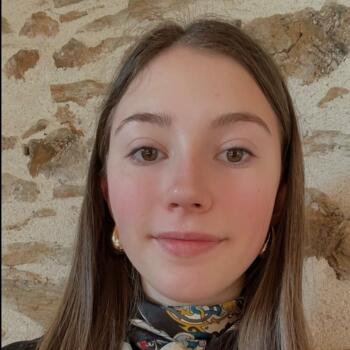 Babysitter in Rodez: Flore