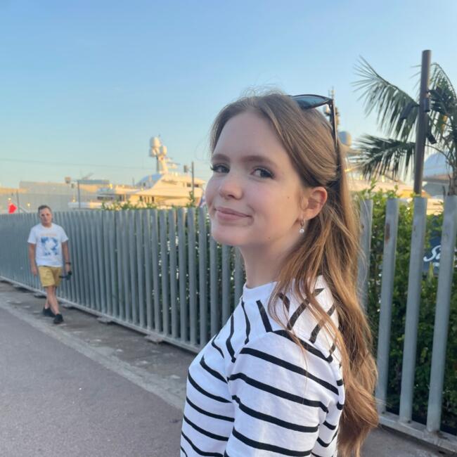 Babysitter in Newark on Trent: Lottie