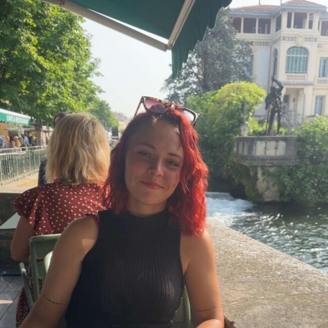 Babysitter in Mazan: Alizee
