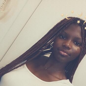 Babysitter in Woluwe-Saint-Lambert/Sint-Lambrechts-Woluwe: Jovania