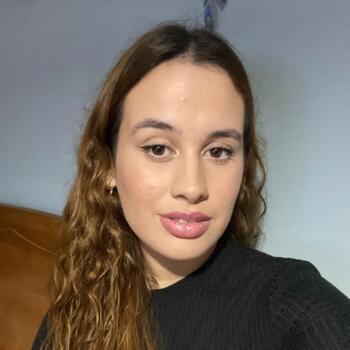 Babysitter in Rio Tinto: Bruna