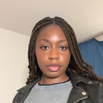 Babysitter in Reims: Iliana