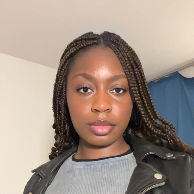 Babysitter in Reims: Iliana