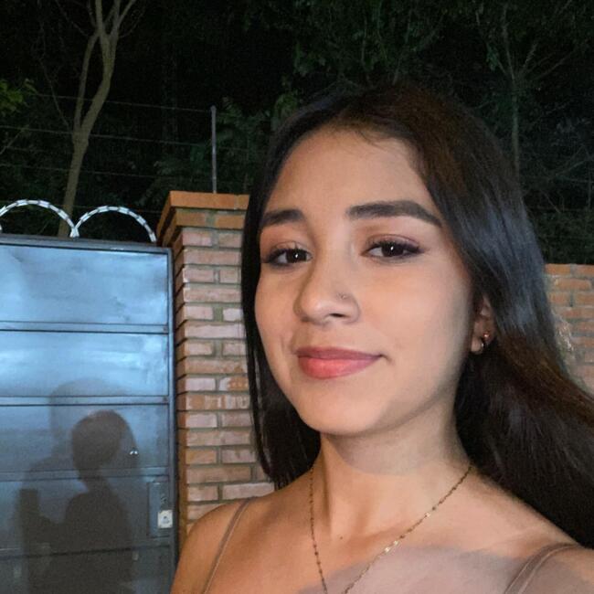 Niñera en Villa Elisa: Anahi Ayelen