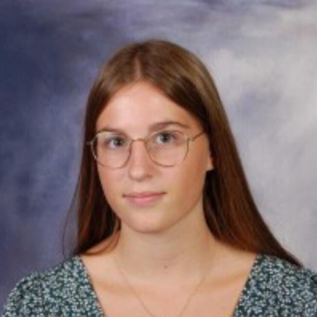 Babysitter in Brest: Manon