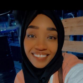 جليسة أطفال الرياض: Alaa