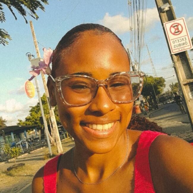 Babysitter in Recife: Maria