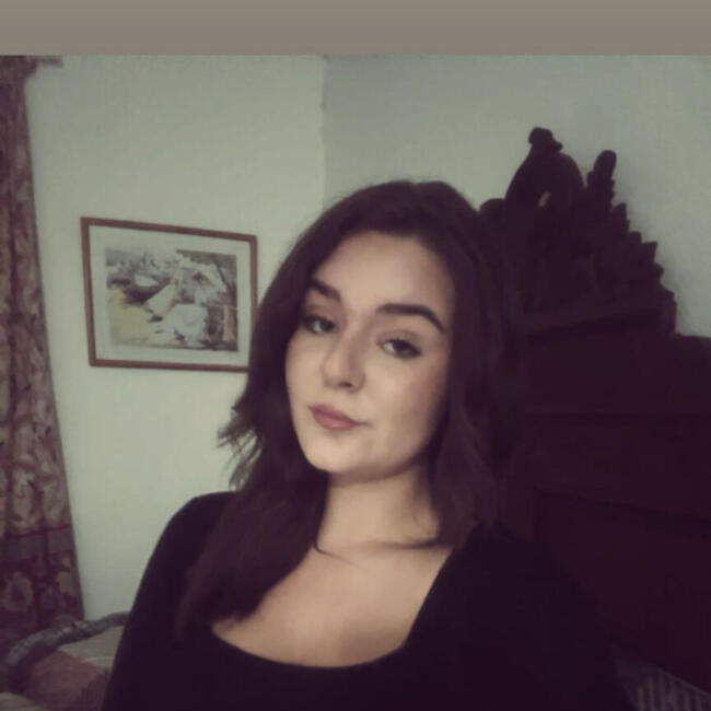 Babysitter in Oupeye: Elena