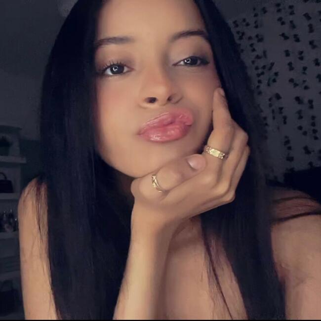 Babysitter in Dundalk: Shima