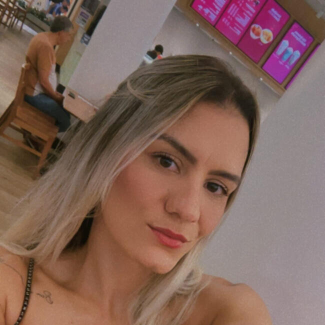 Babysitter in Louveira: Dayane