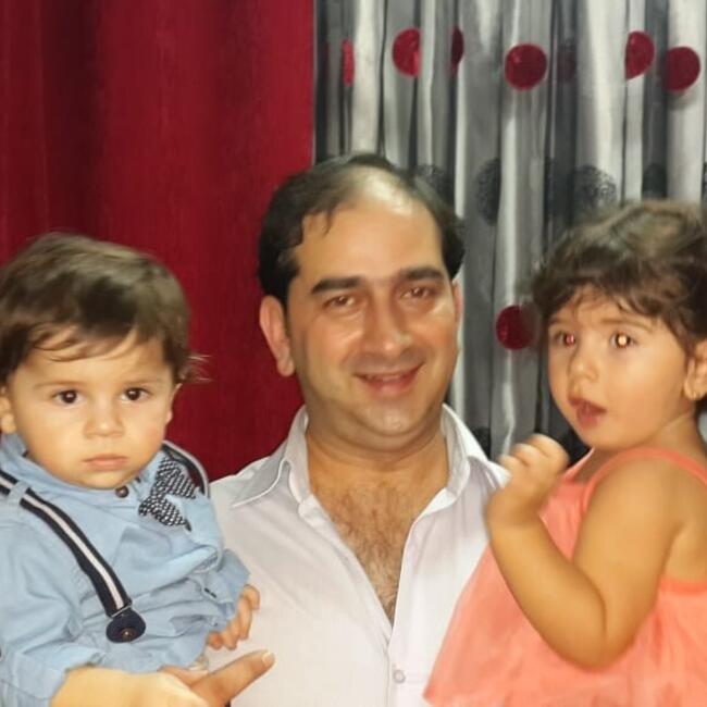 وظيفة جليسة أطفال في الدوحة: Farid