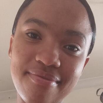 Babysitter Cape Town: Charnte