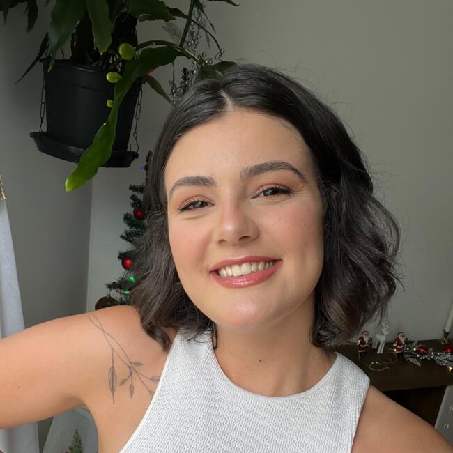 Babysitter in Itajaí: Amanda