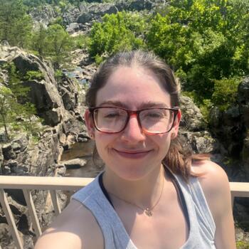 Babysitter in Arlington (Virginia): Becky