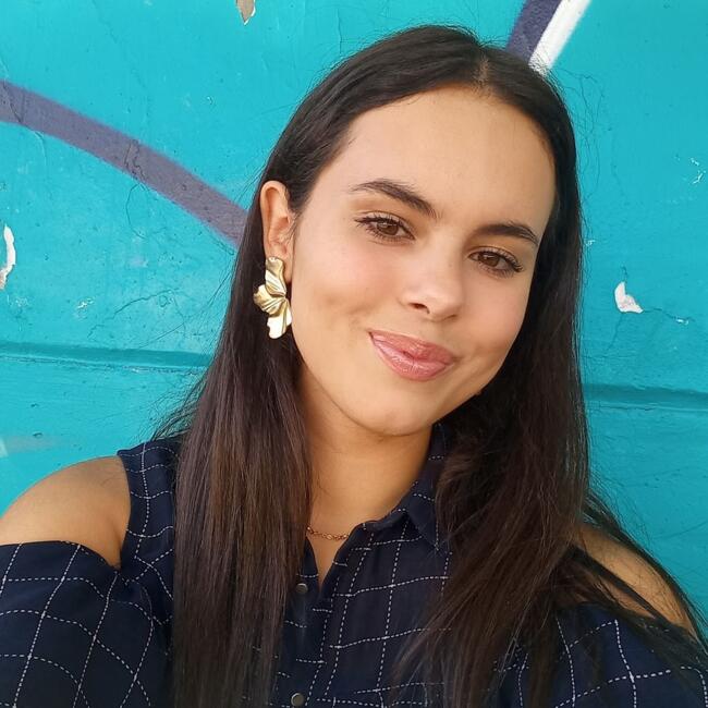 Babysitter in Gandra: Carina