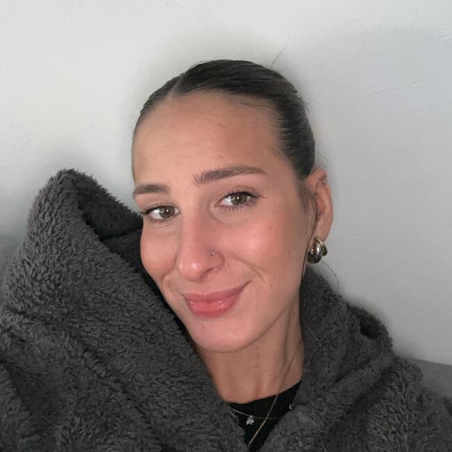 Babysitter in Antibes: Lisa