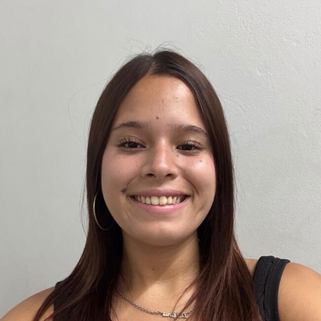 Babysitter in Pilar: Delfina